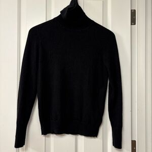 Everlane Black 100% Cashmere Turtleneck Sweater | small